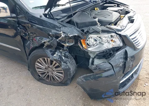 2014 Chrysler Town & Country Touring-L from USA, damaged, VIN 2C4RC1CG3ER274819